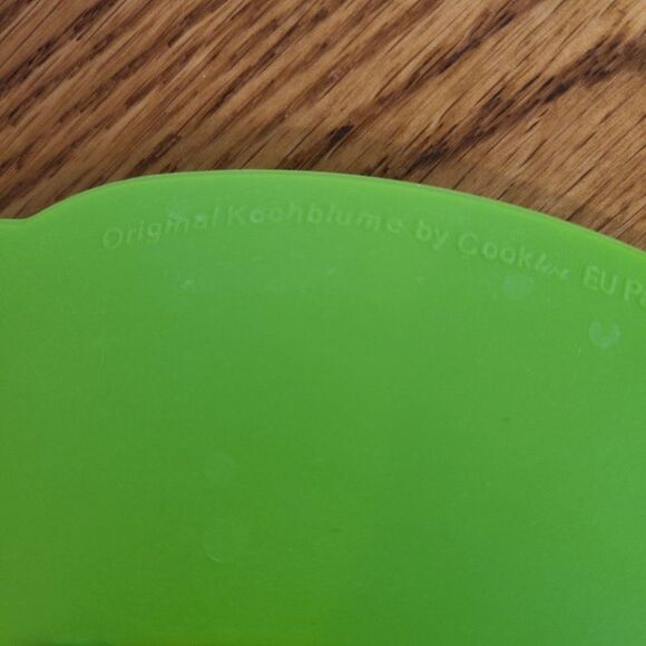 Kochblume TWO Silicone Bowl Pot Lid Covers Spill Stopper Cooking Tool Flower - Picture 15 of 16